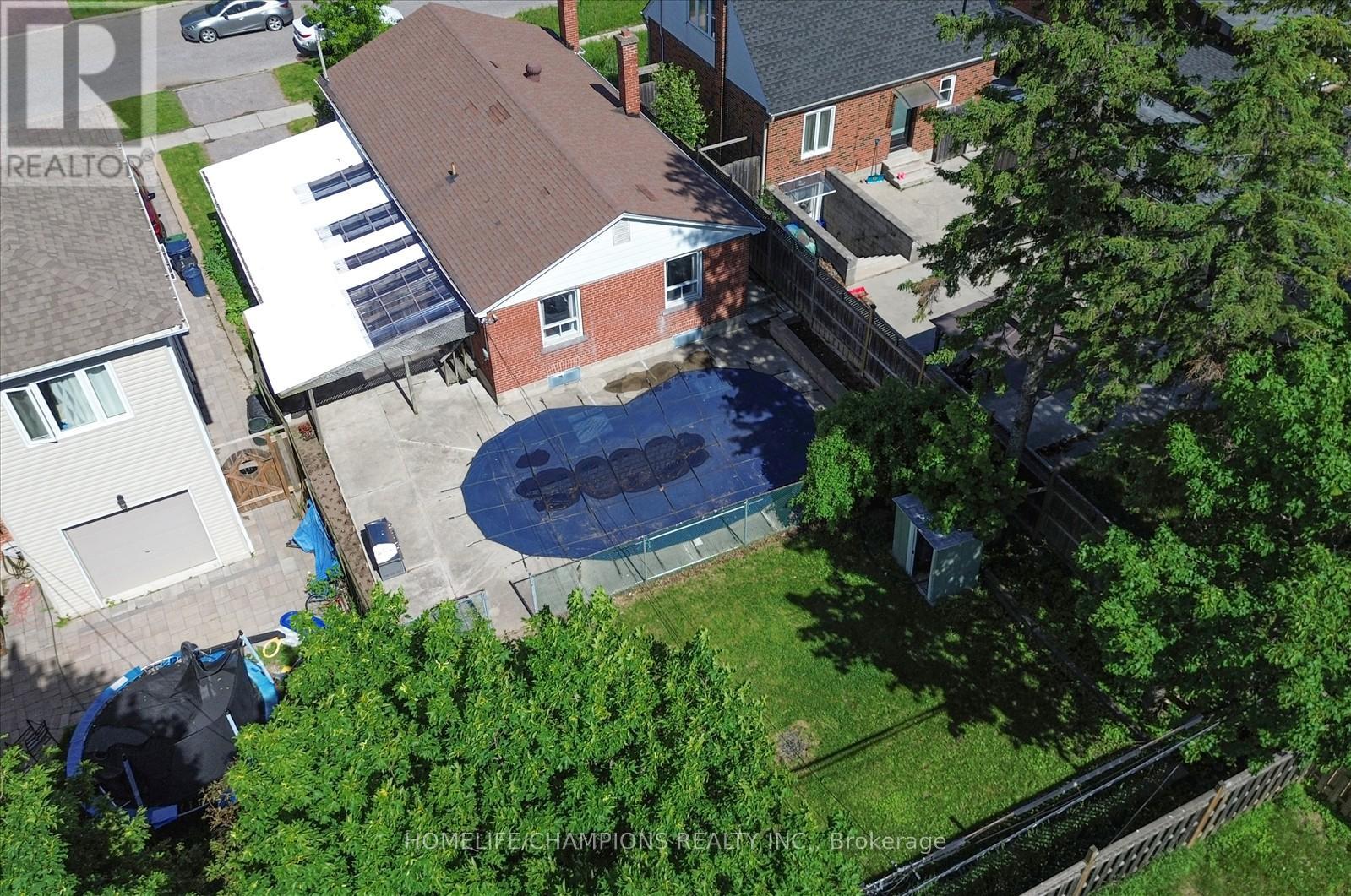 18 BERGEN ROAD - 32