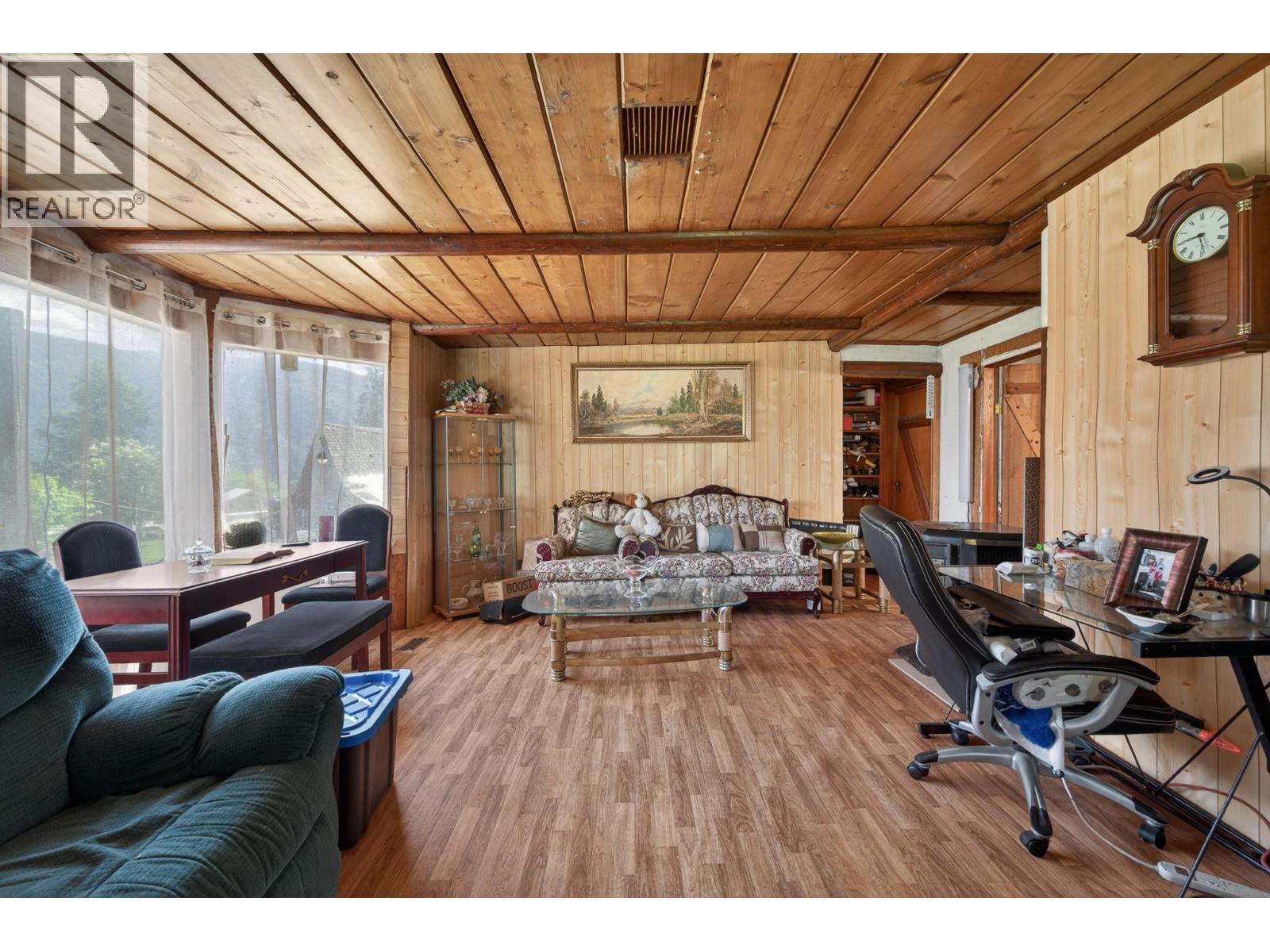 6721 Yellowhead Highway S - 23