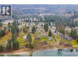 810a 16th Avenue, Genelle, BC V0G1G0 Photo 21