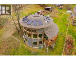 Storage - 810a 16th Avenue, Genelle, BC V0G1G0 Photo 8