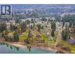 810a 16th Avenue, Genelle, BC V0G1G0 Photo 22