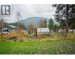 810a 16th Avenue, Genelle, BC V0G1G0 Photo 29