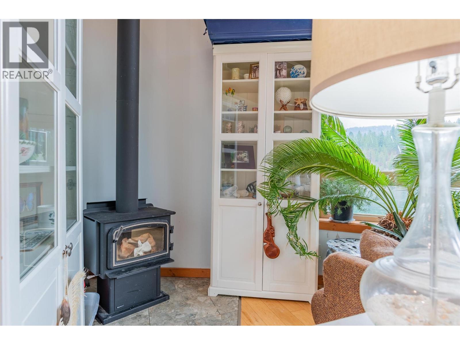 810A 16th Avenue - 57