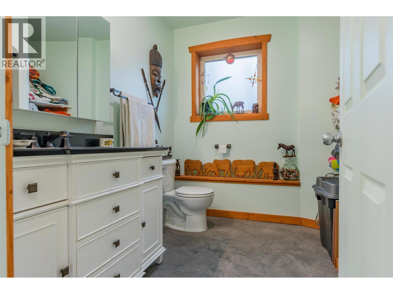 810A 16th Avenue - 93