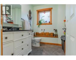 810a 16th Avenue, Genelle, BC V0G1G0 Photo 93