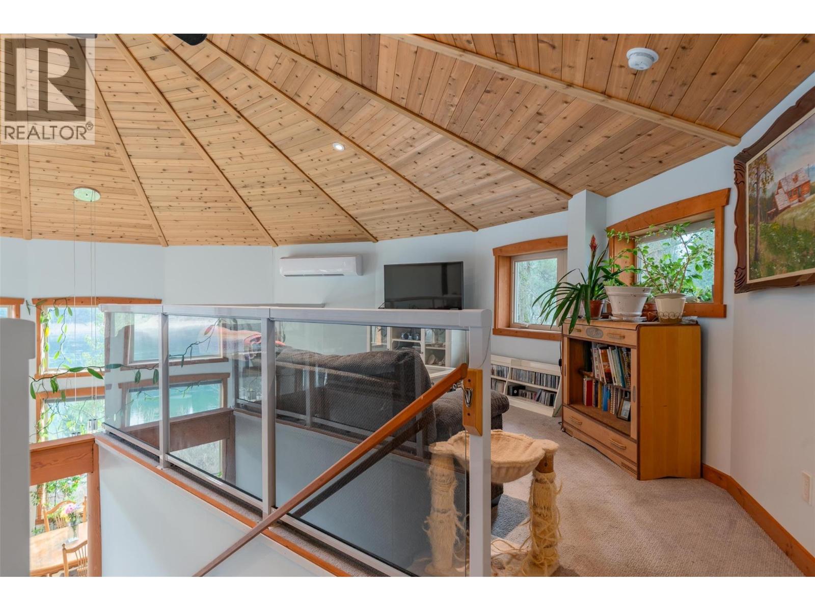 810A 16th Avenue - 77