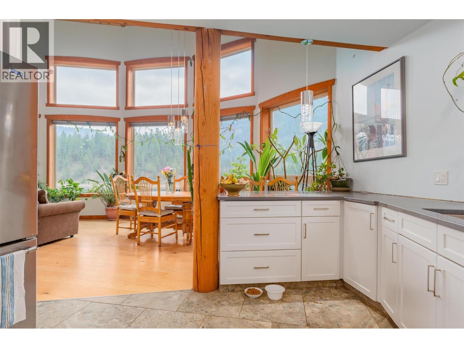 810A 16th Avenue - 67