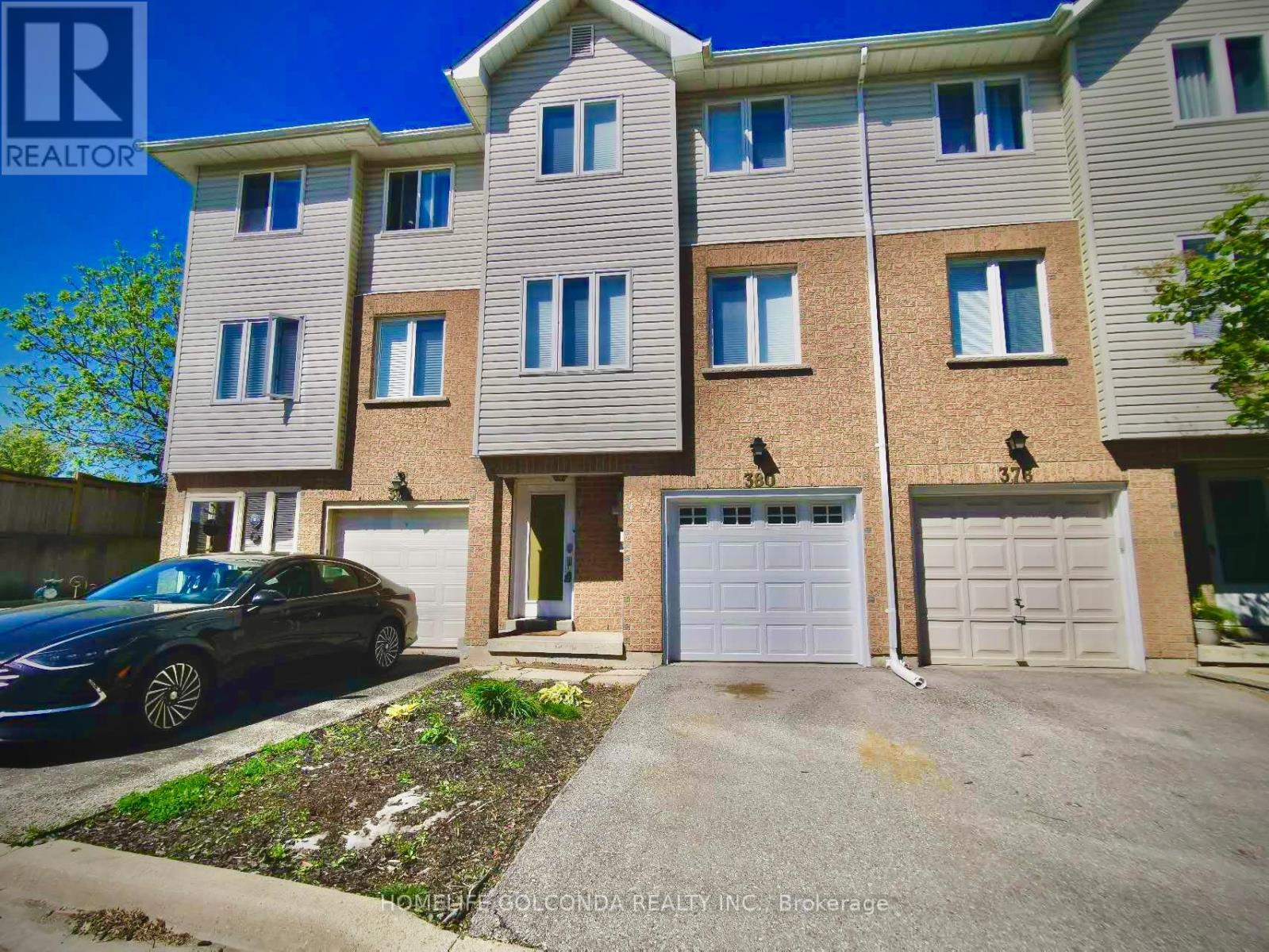 Listing photo of 380 RIDDELL COURT