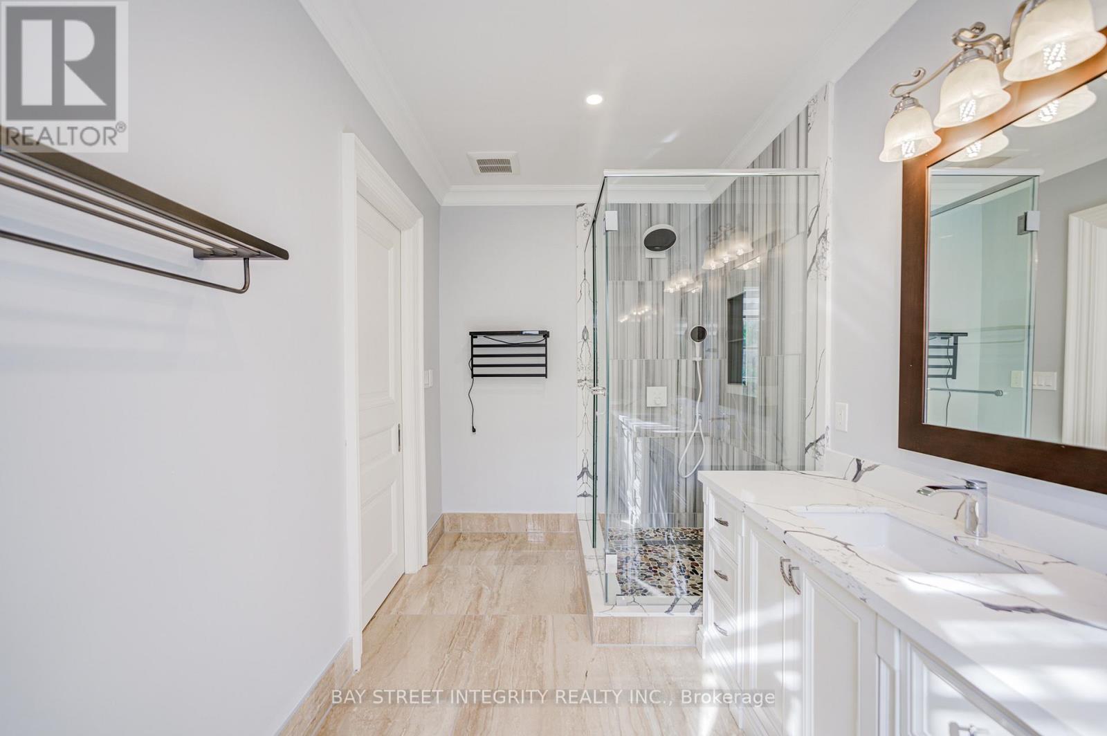 9 HIGHLAND COURT - 31