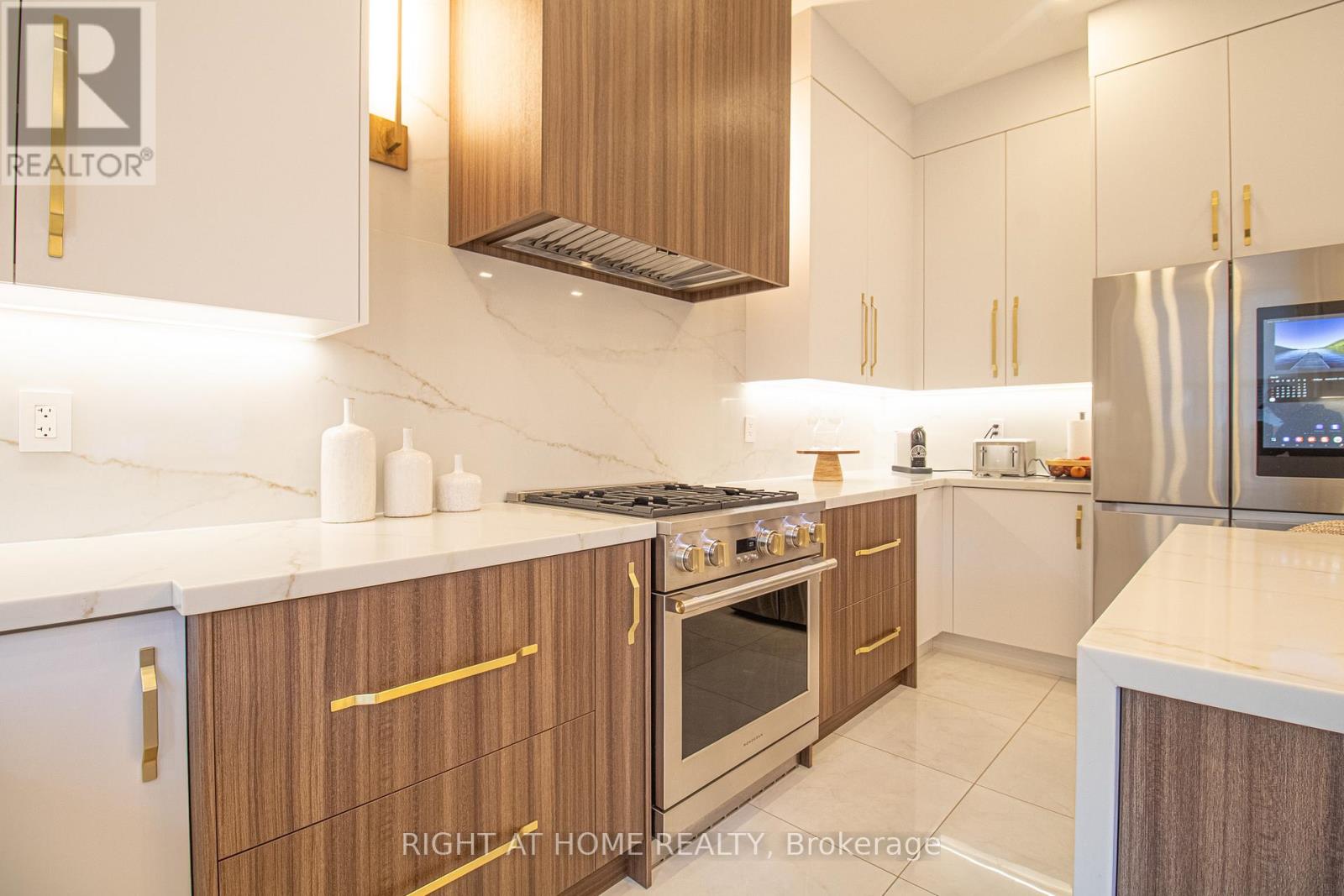 43 LONGWORTH AVENUE - 12