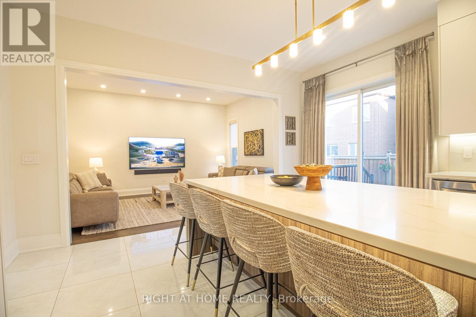 43 LONGWORTH AVENUE - 15