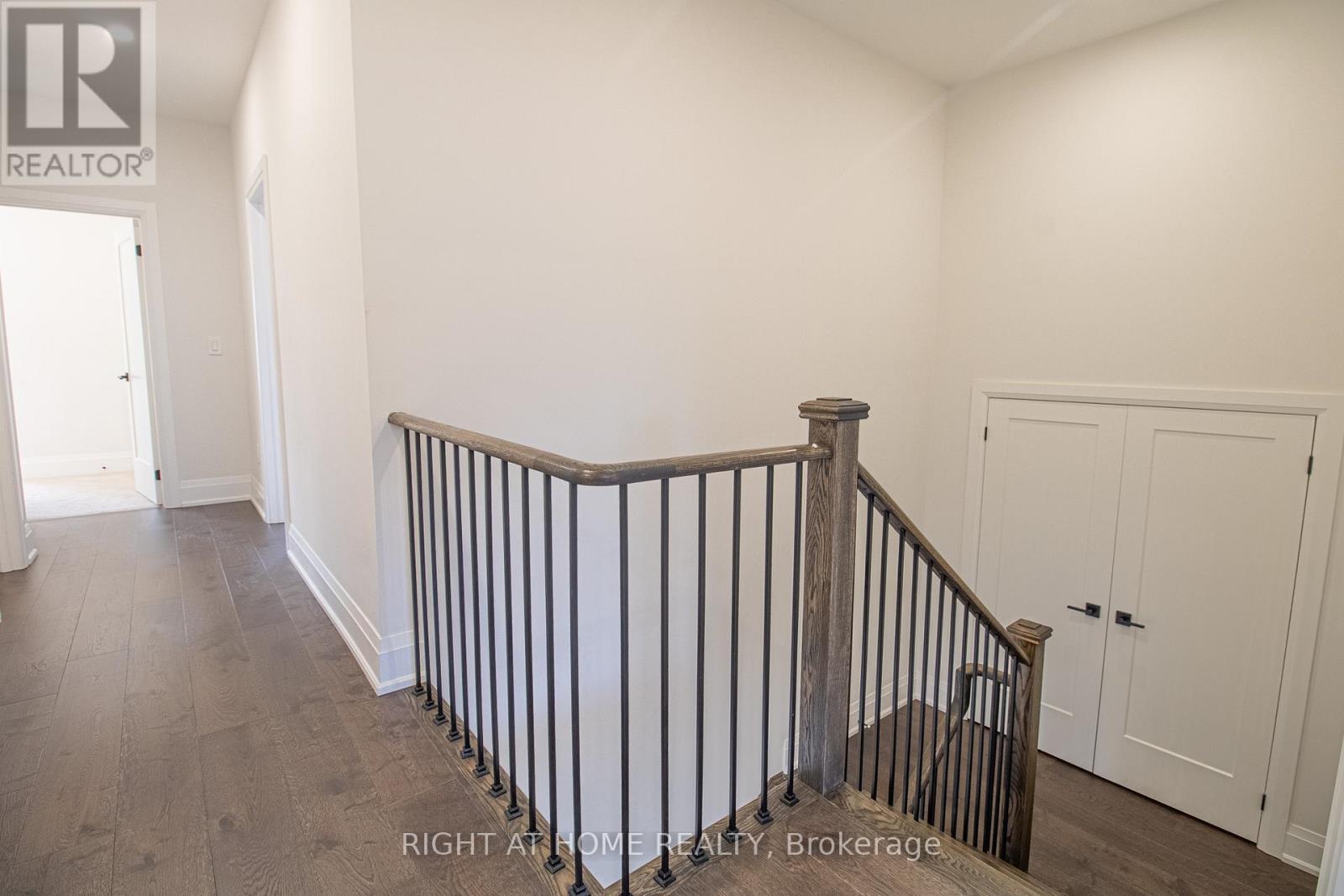 43 LONGWORTH AVENUE - 19