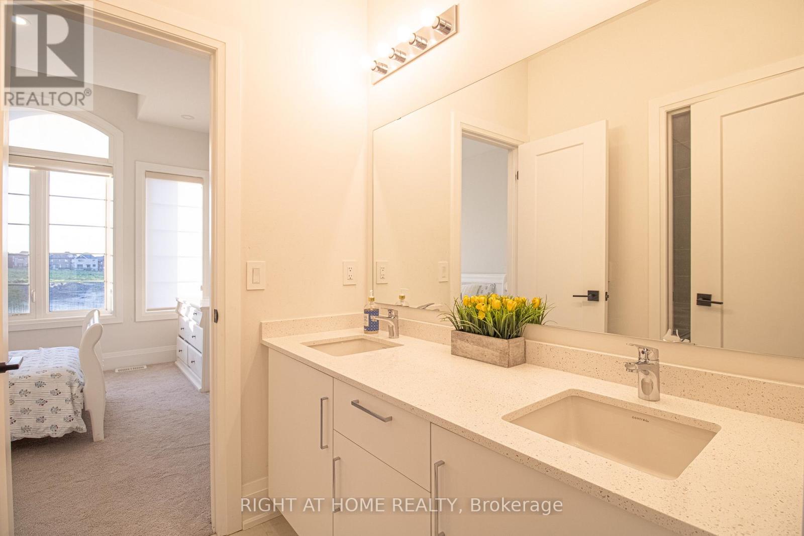 43 LONGWORTH AVENUE - 33