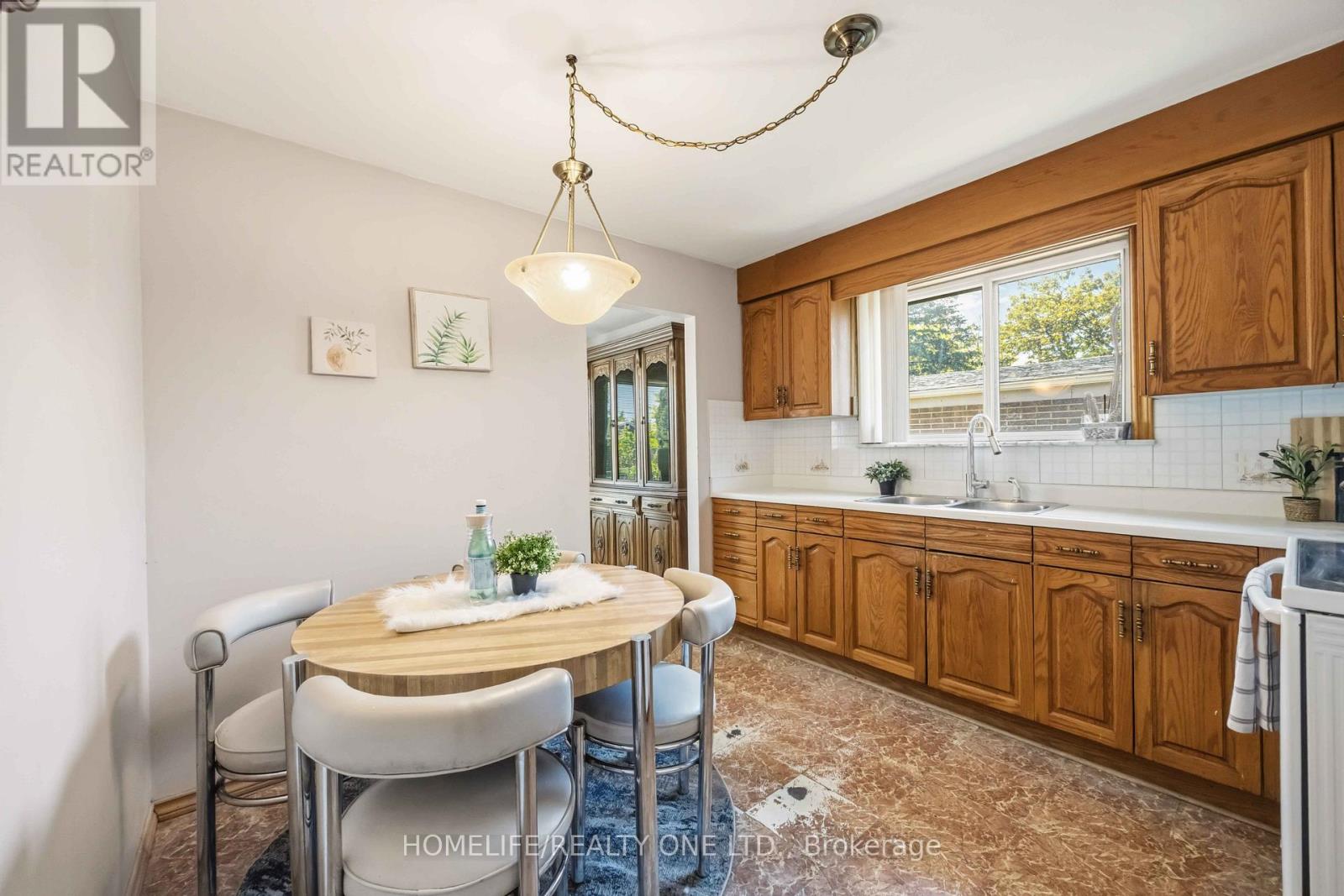 40 WHEATSHEAF CRESCENT - 10