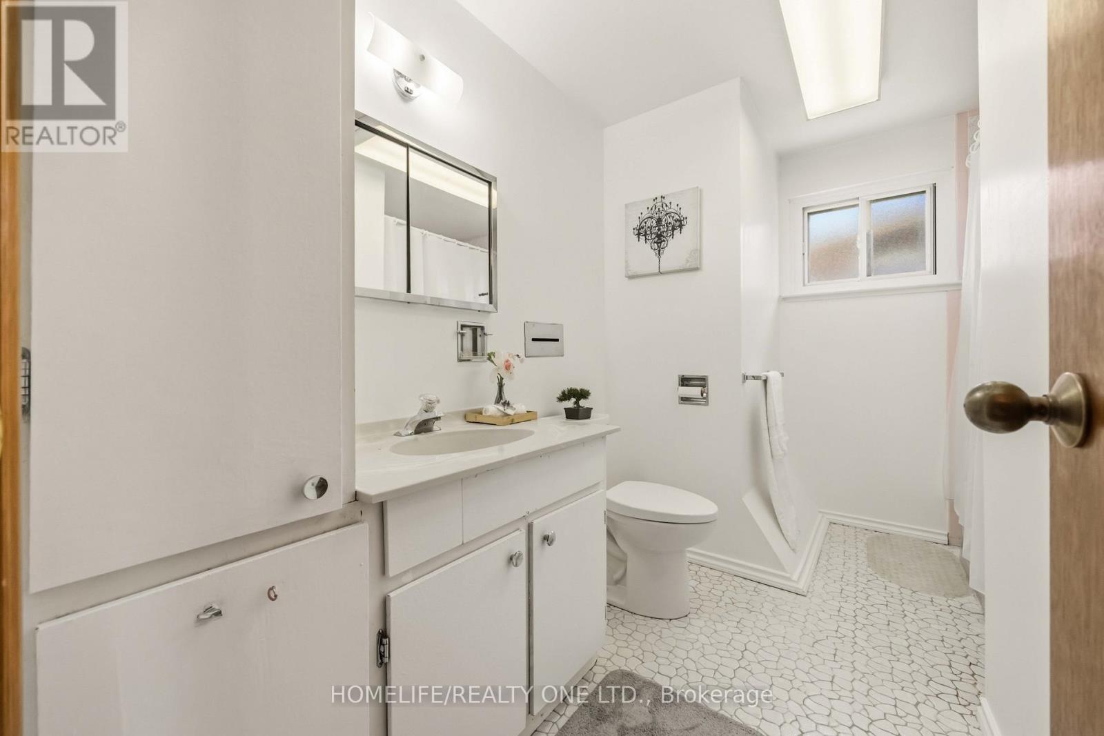 40 WHEATSHEAF CRESCENT - 19