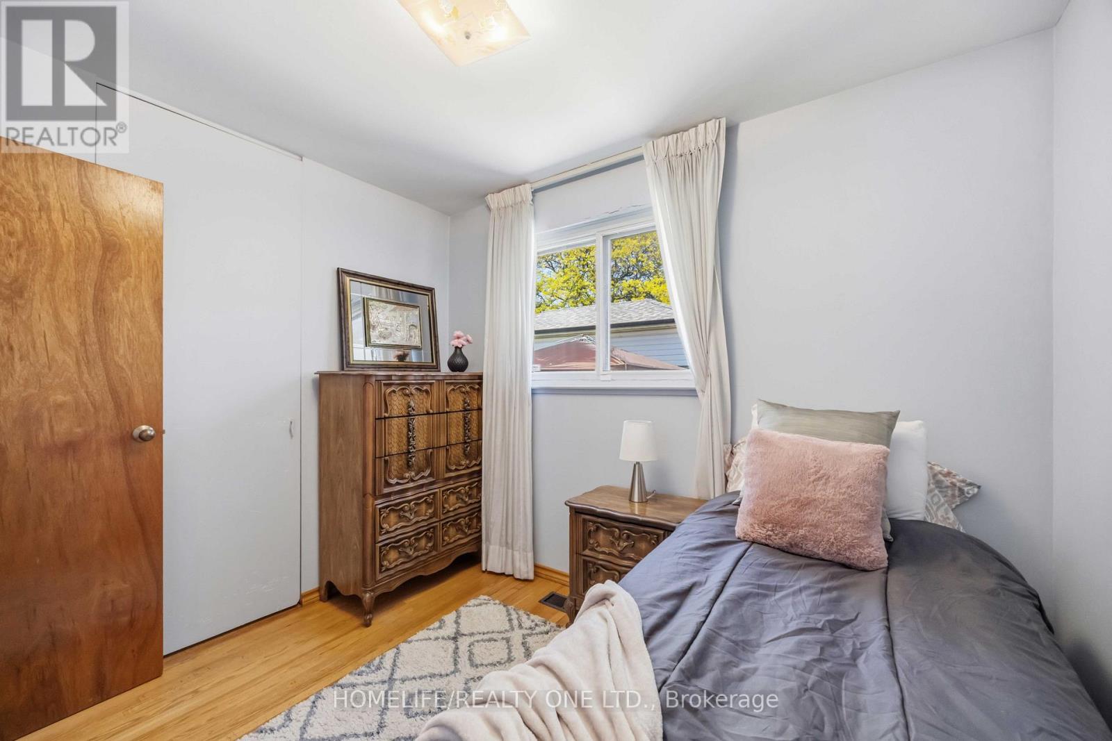 40 WHEATSHEAF CRESCENT - 18