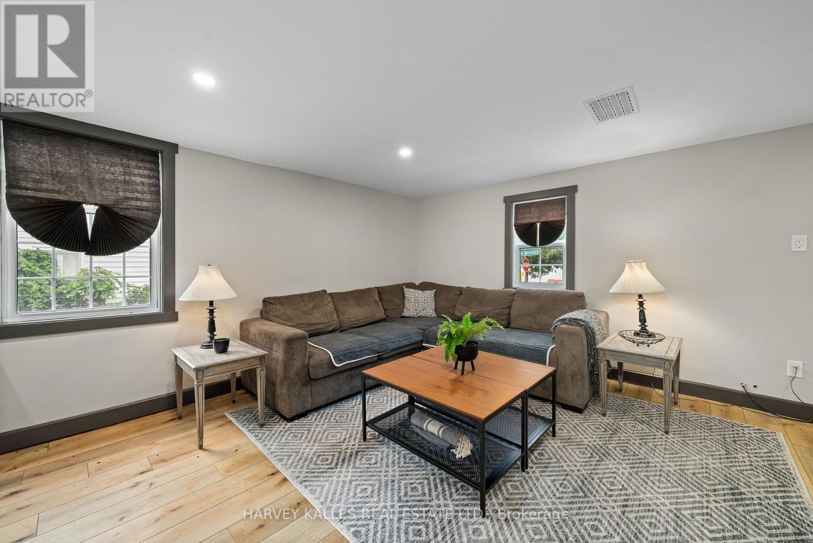 22 DEMILLE STREET - 6
