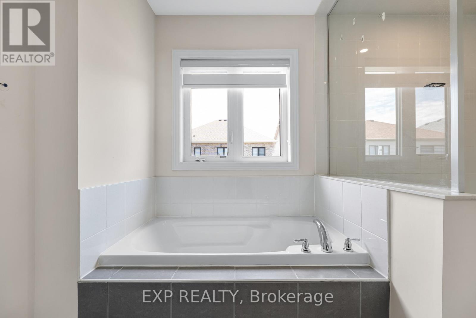 108 DURHAM AVENUE - 24