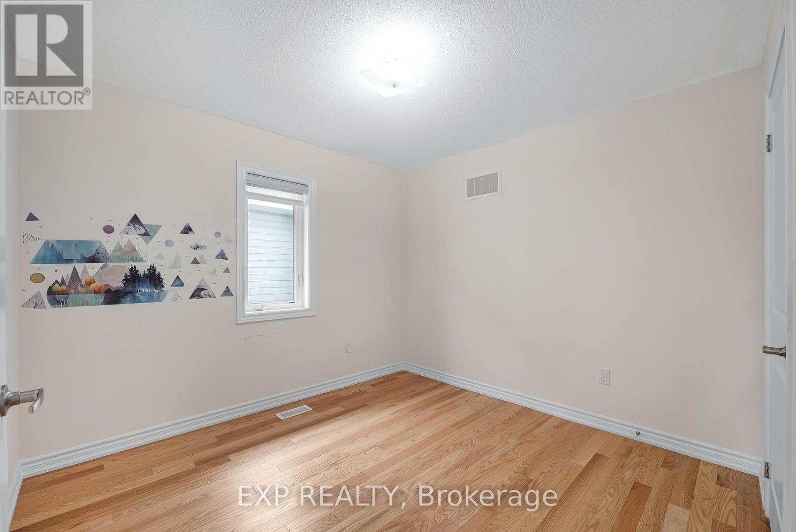 108 DURHAM AVENUE - 32