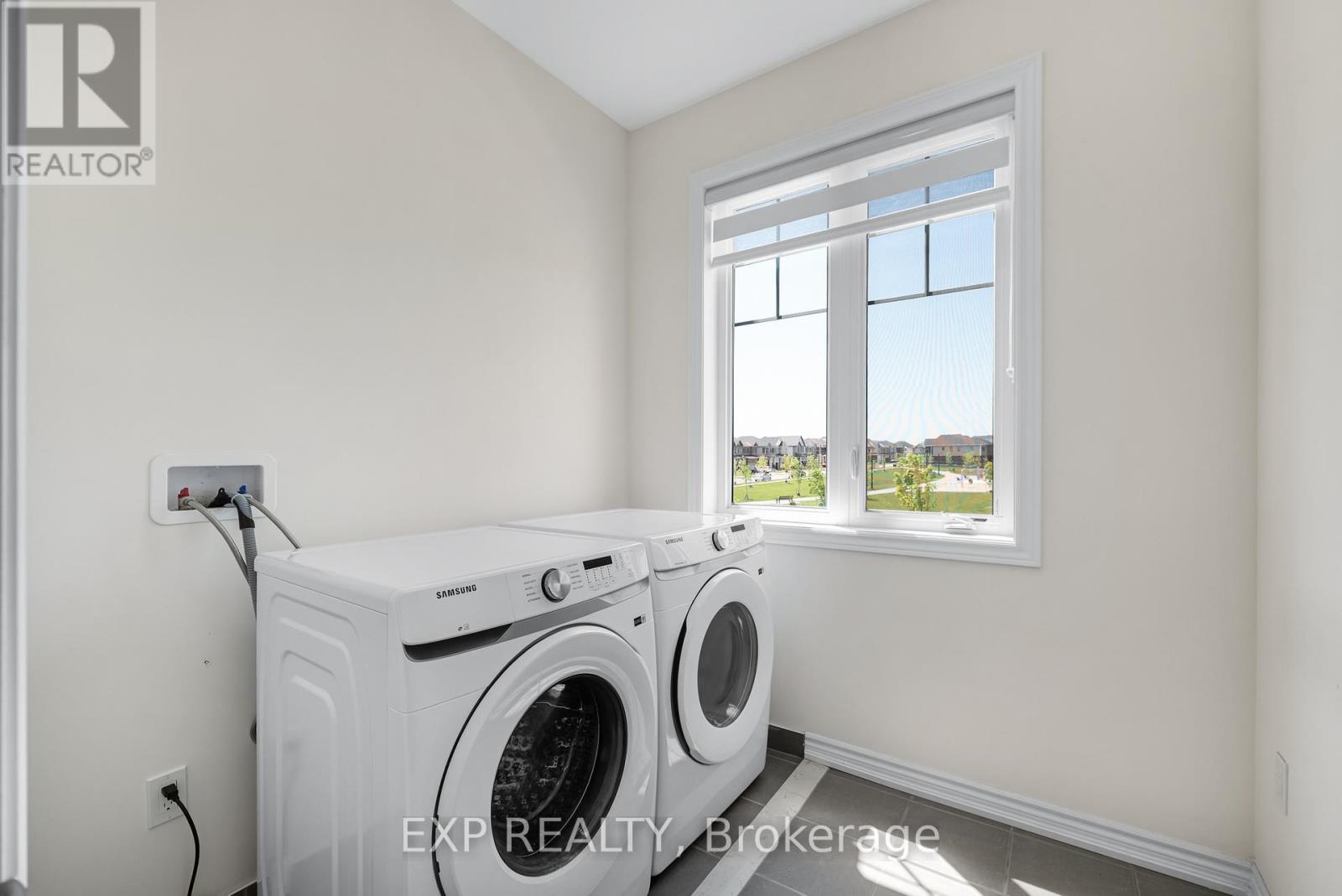 108 DURHAM AVENUE - 34
