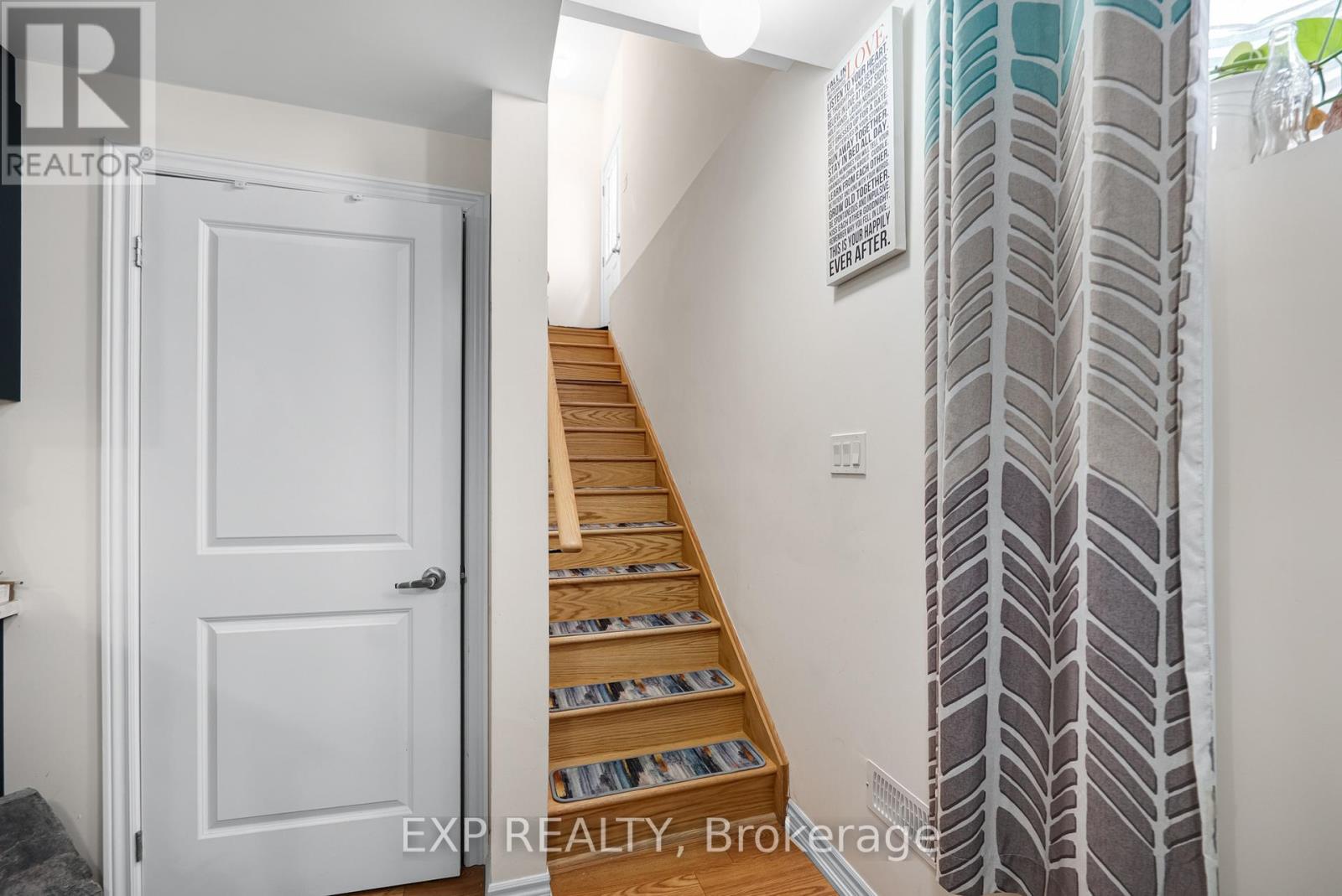 108 DURHAM AVENUE - 35