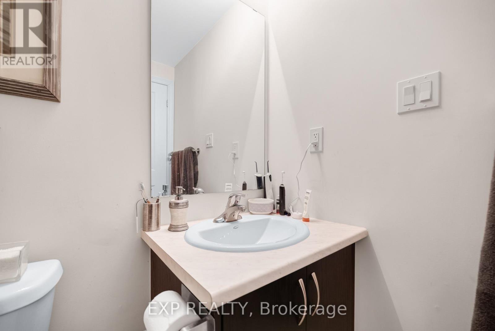 108 DURHAM AVENUE - 40