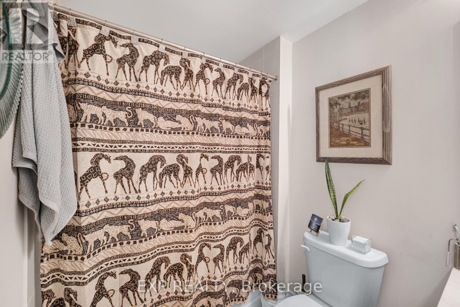 108 DURHAM AVENUE - 41
