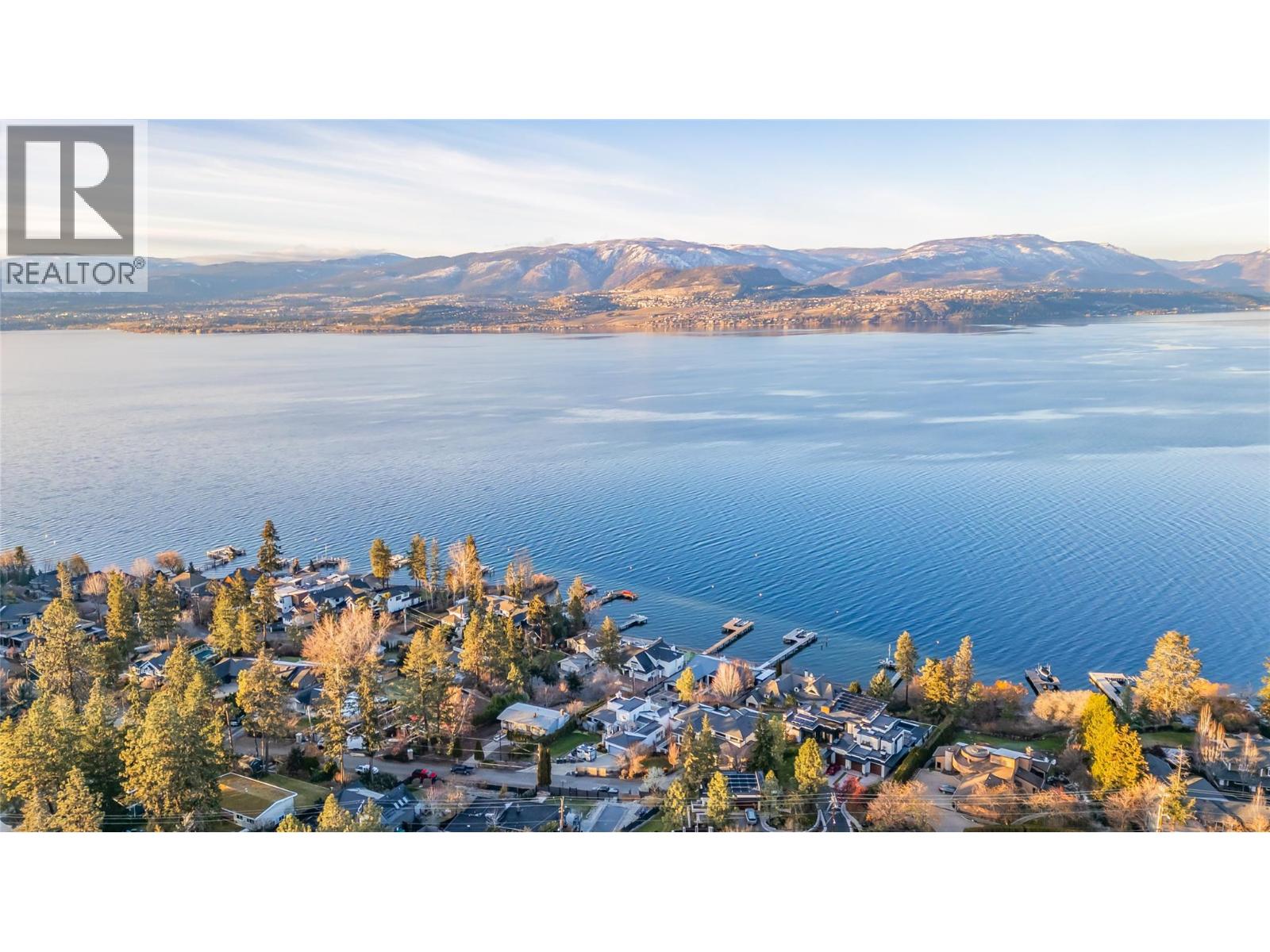 5127 Lakeshore Road - 5