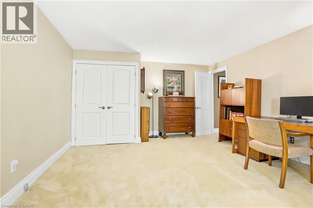 268 MEMORIAL Drive - 33