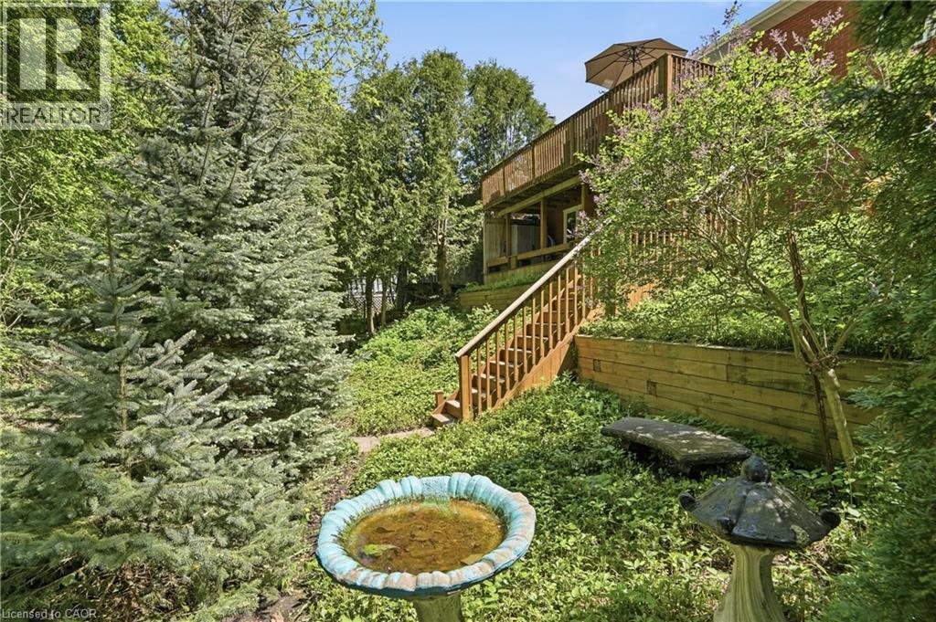 268 MEMORIAL Drive - 44