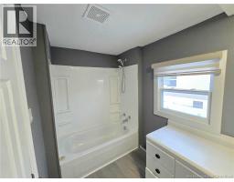 413 Birch, Beresford, NB E8K1E1 Photo 11