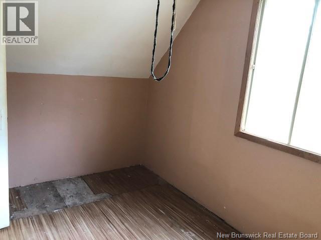 689 Salisbury Road - 9
