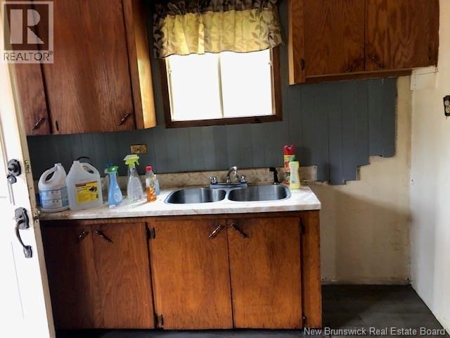 689 Salisbury Road - Image 2