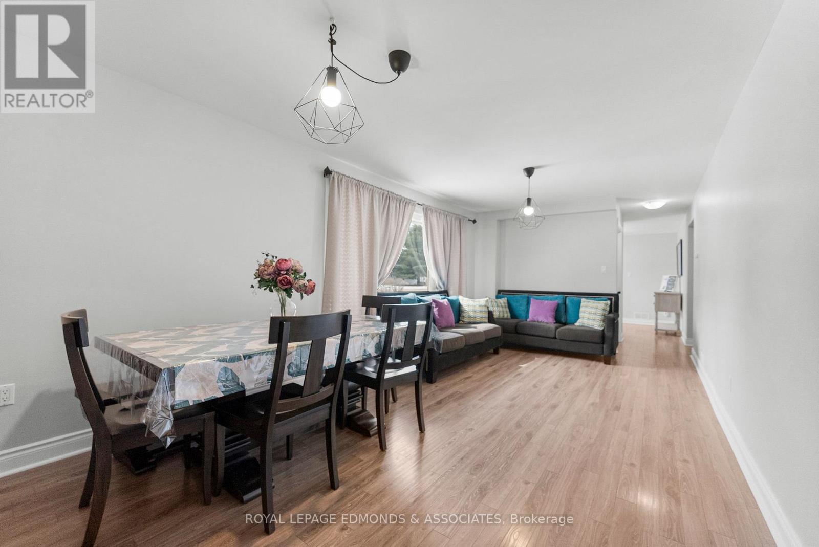 31 SILKE DRIVE - 12