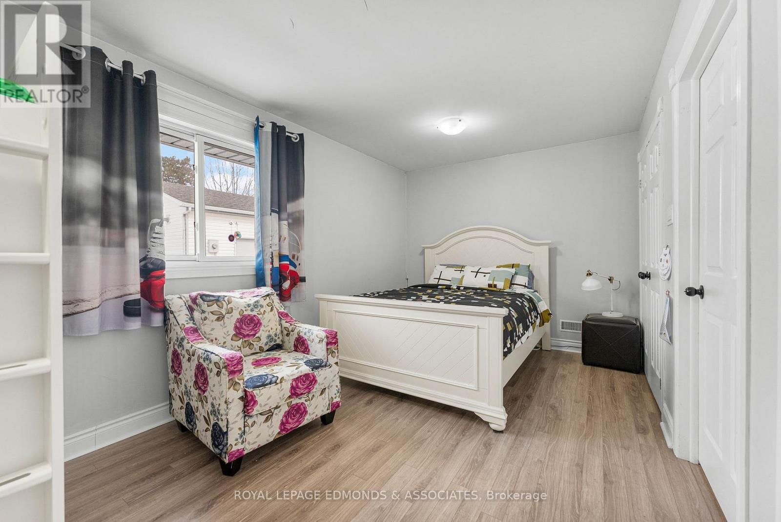 31 SILKE DRIVE - 15