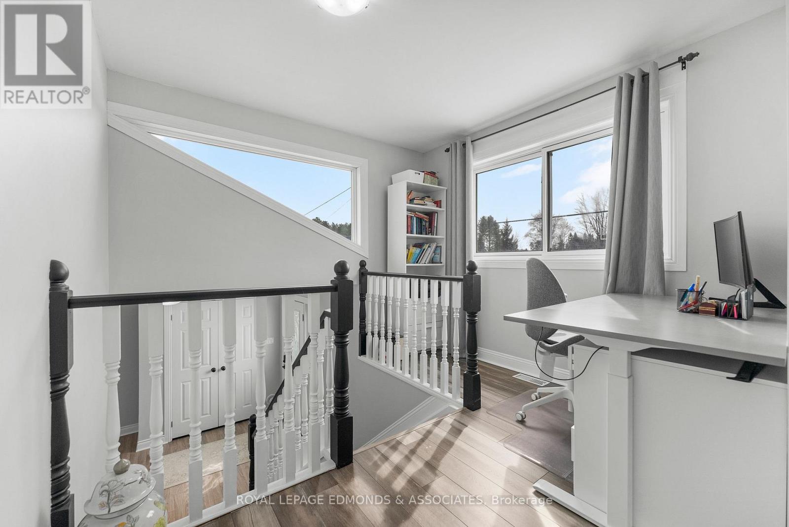31 SILKE DRIVE - 20