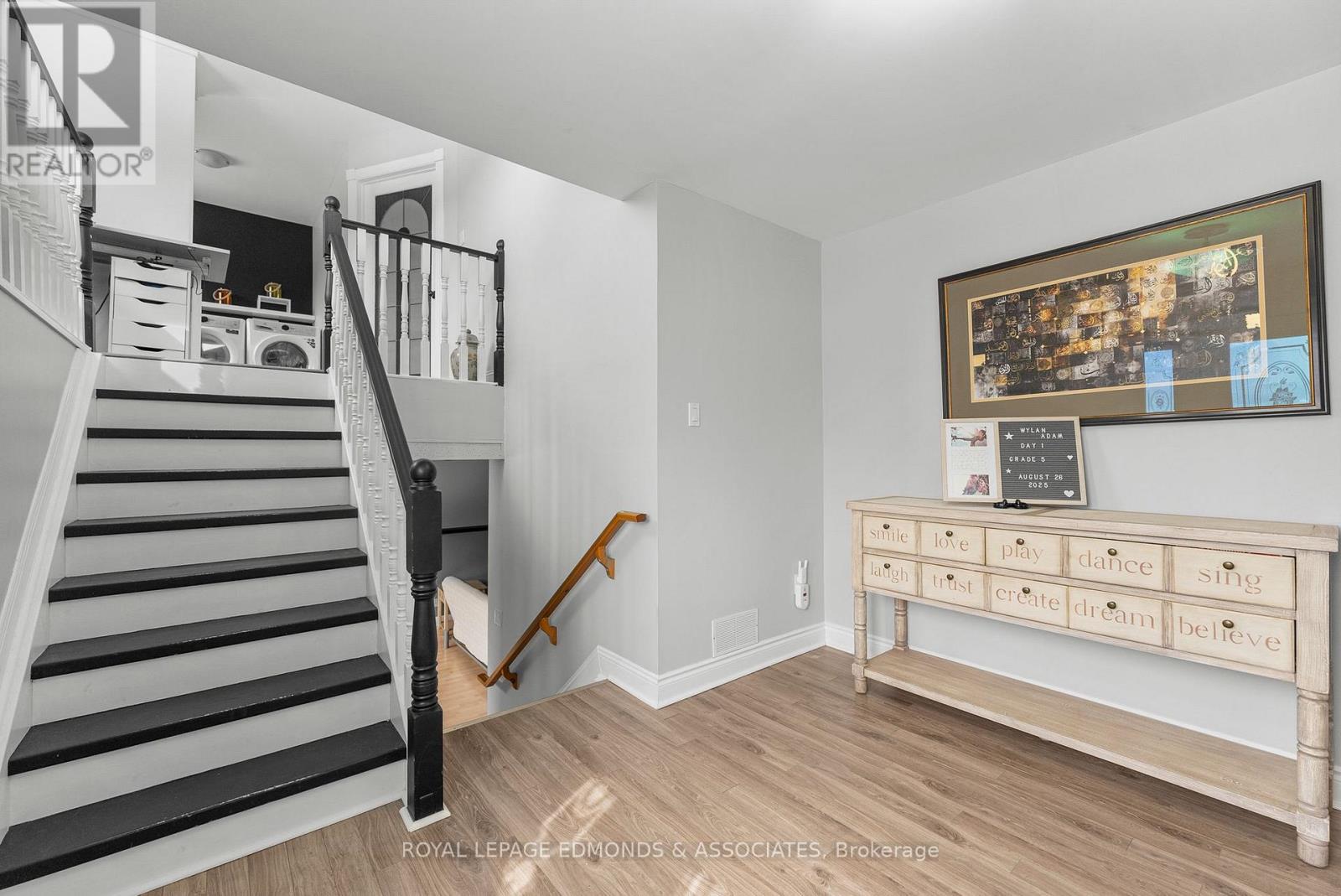 31 SILKE DRIVE - 19