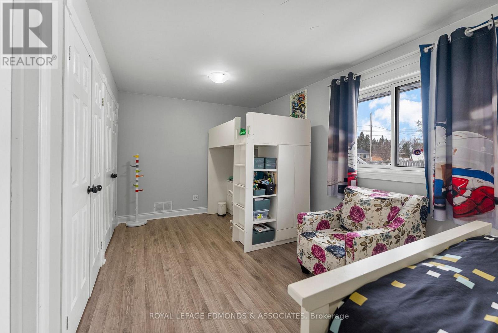 31 SILKE DRIVE - 16