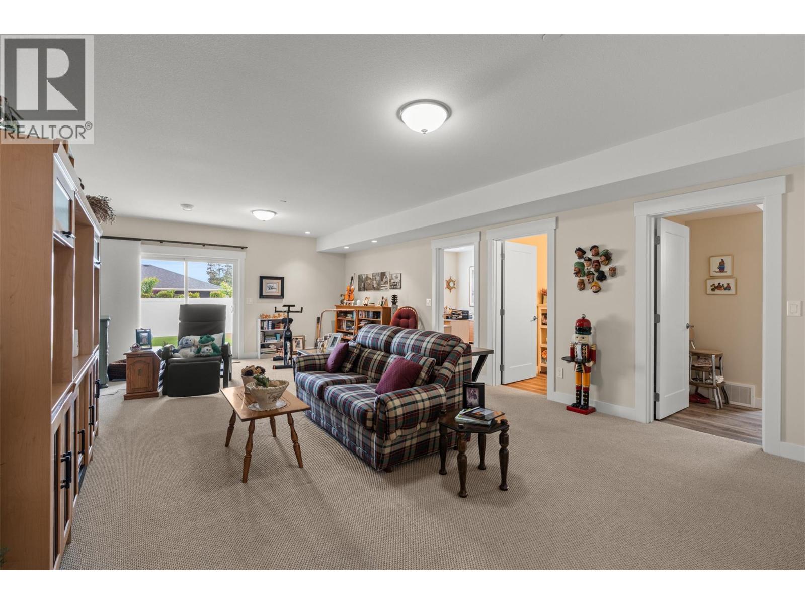 3270 Birban Avenue, Armstrong