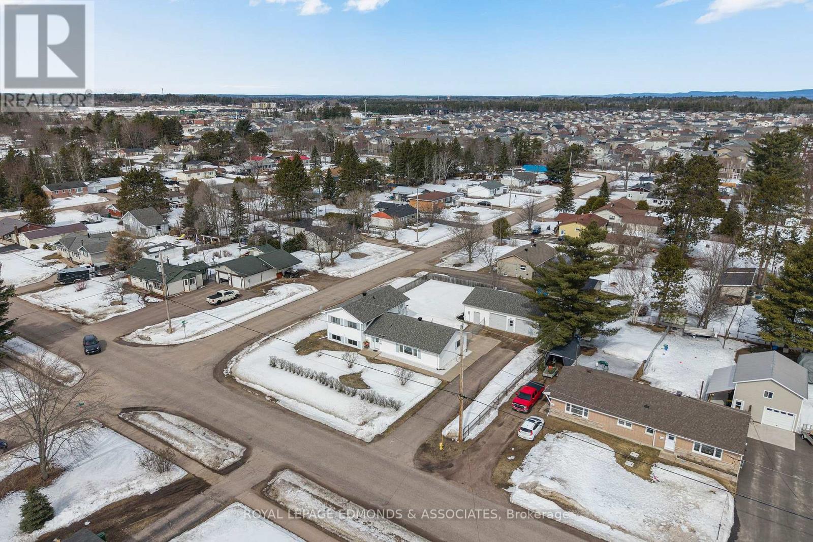 31 SILKE DRIVE - 49