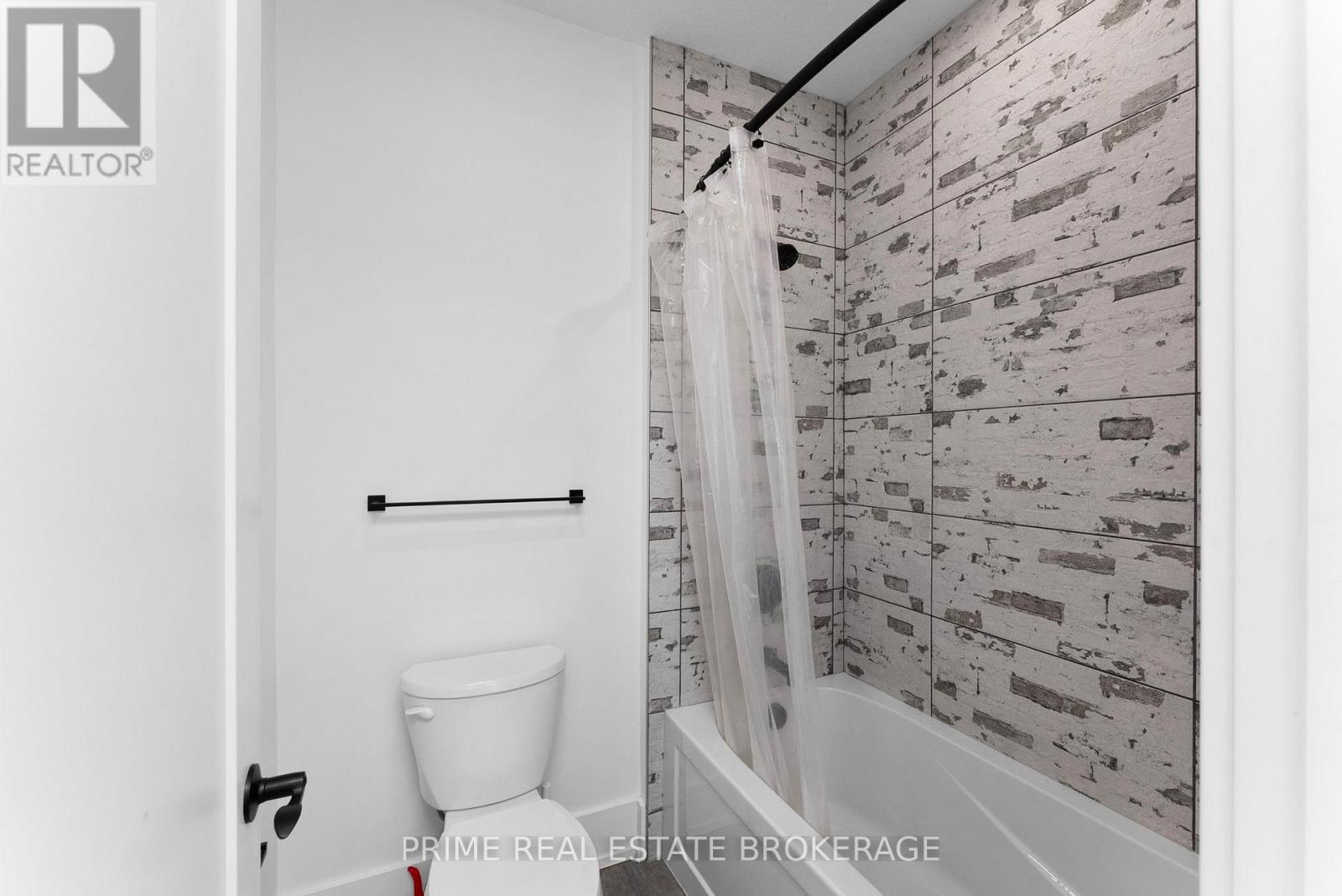 4067 WINTERBERRY DRIVE - 29