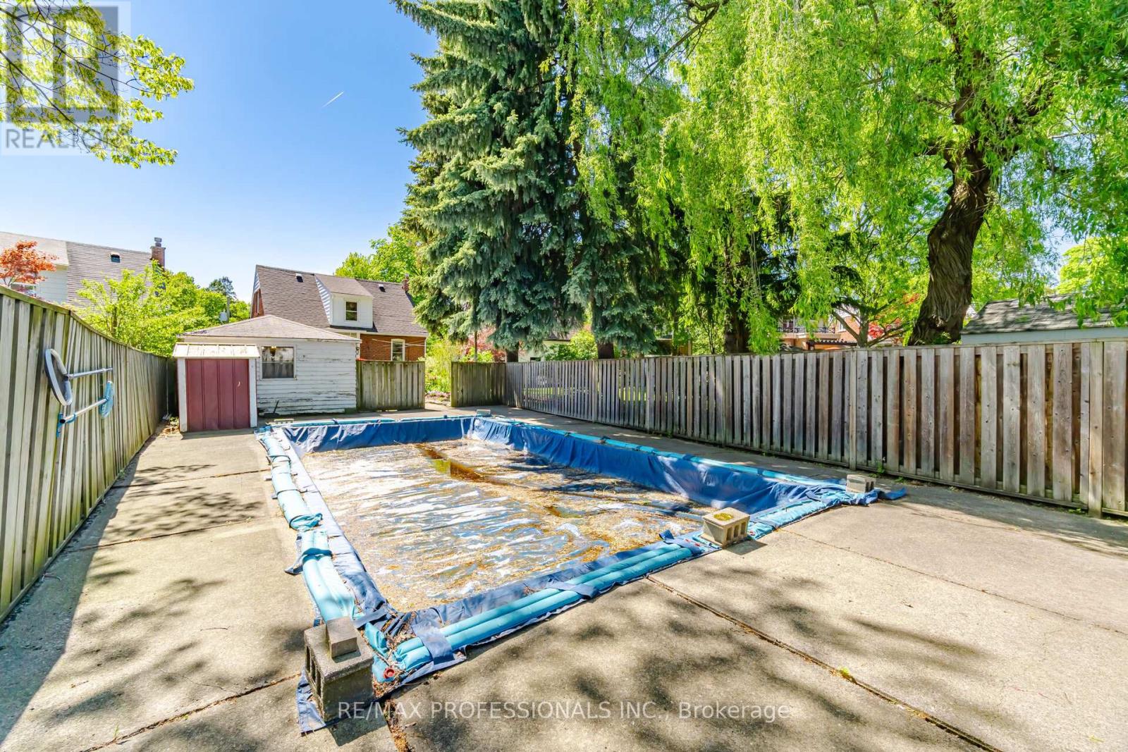 29 WESTLEIGH CRESCENT - 39