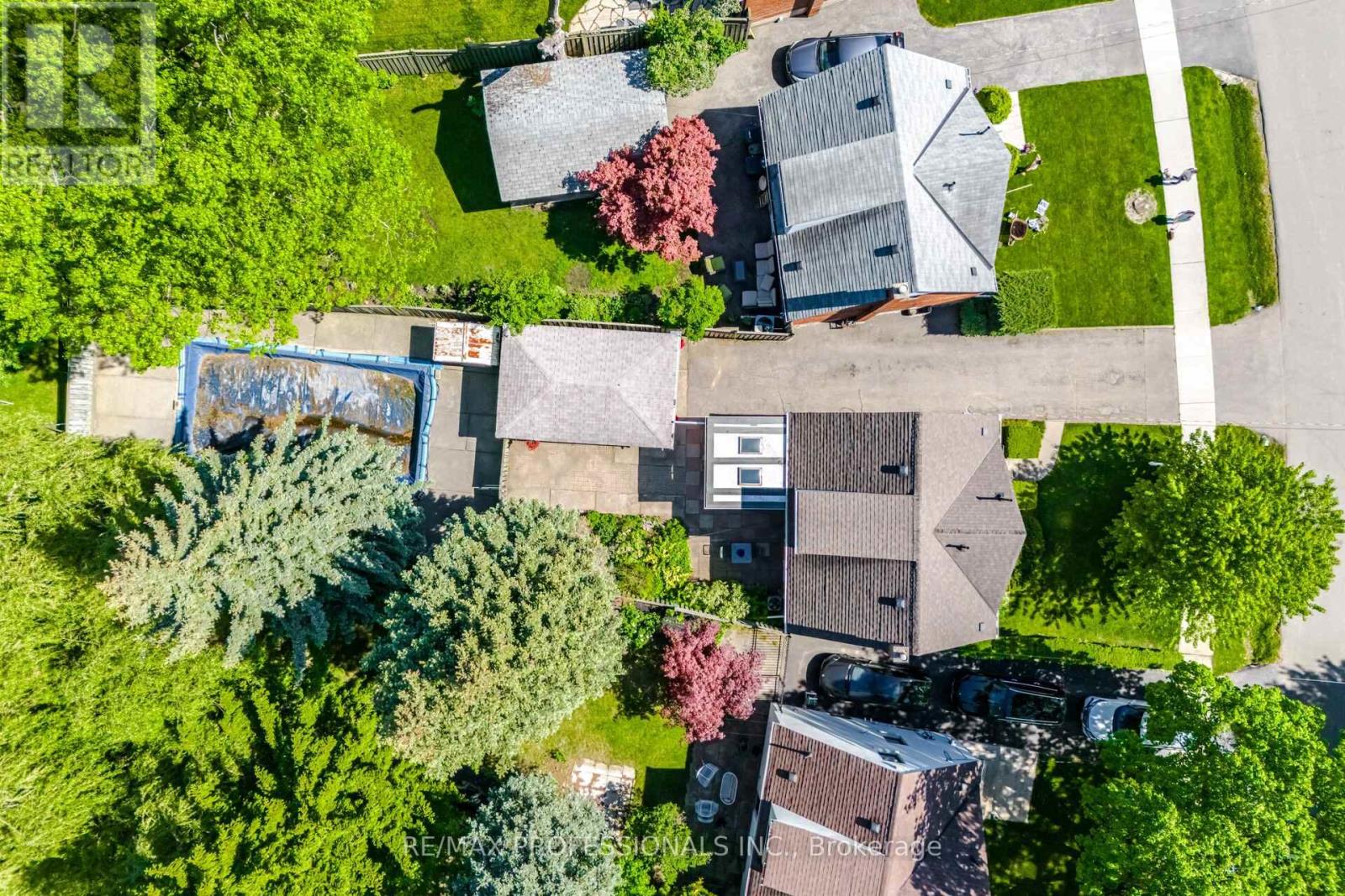29 WESTLEIGH CRESCENT - 42