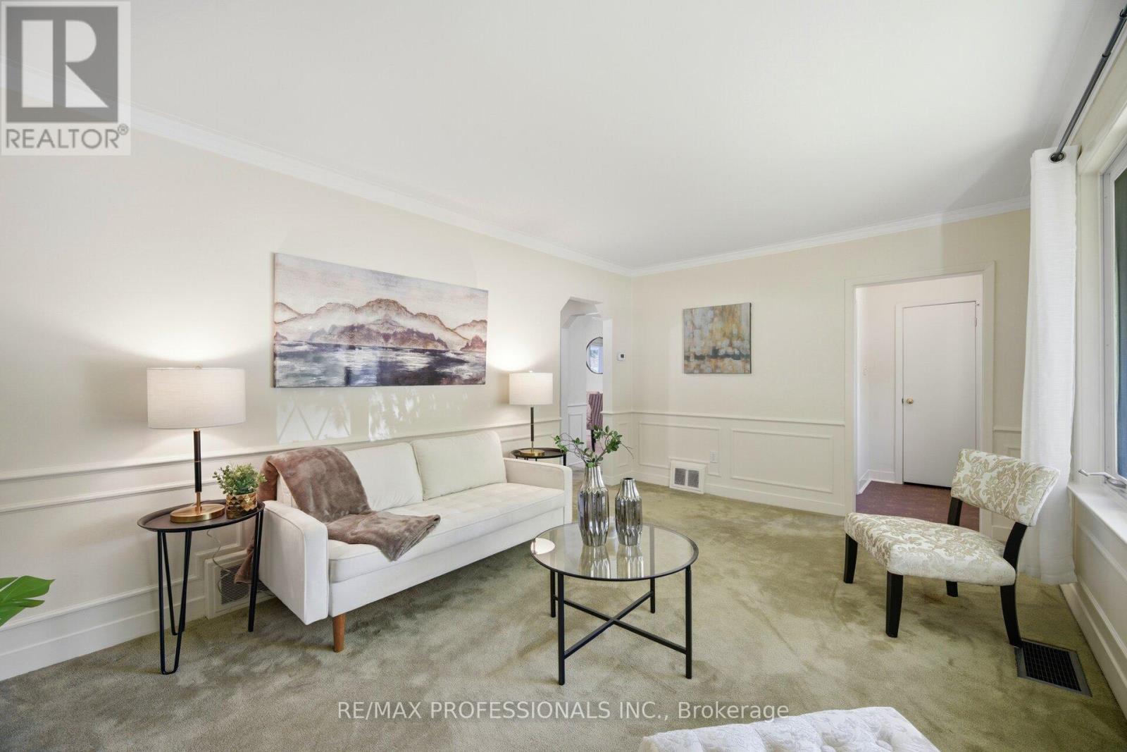 29 WESTLEIGH CRESCENT - 7