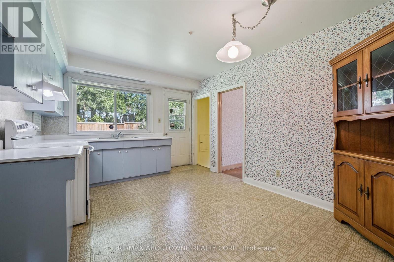 108 PRINCESS MARGARET BOULEVARD - 13