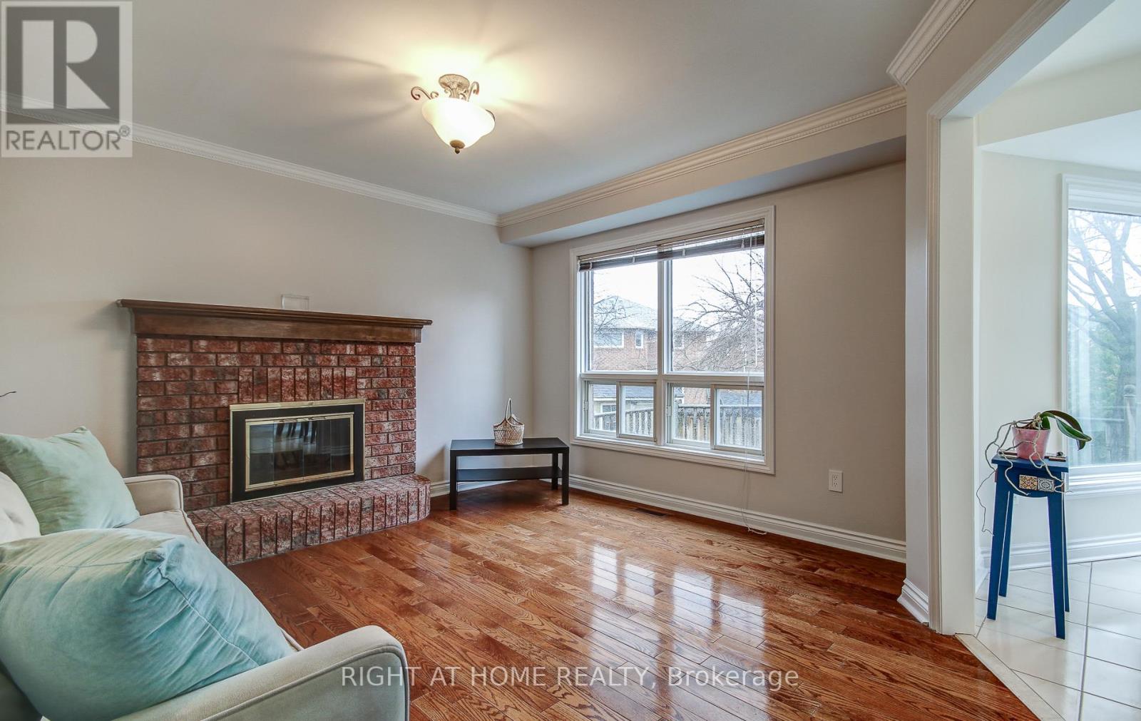 560 CHAGALL COURT - 22