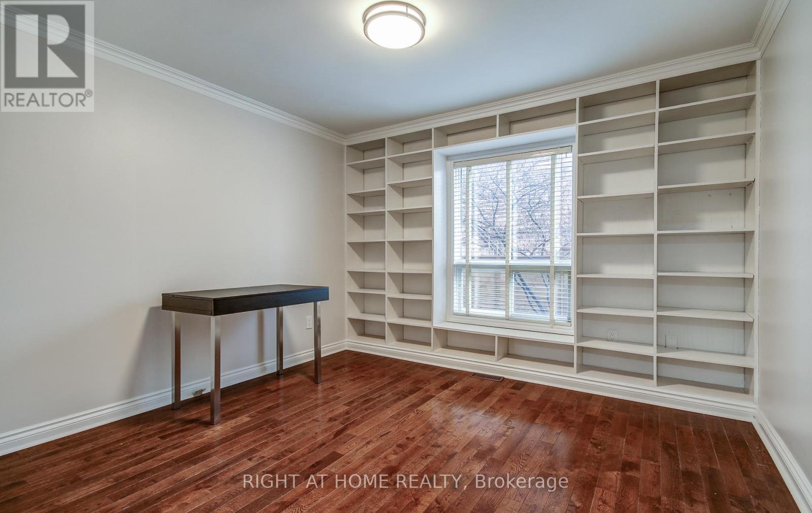560 CHAGALL COURT - 24