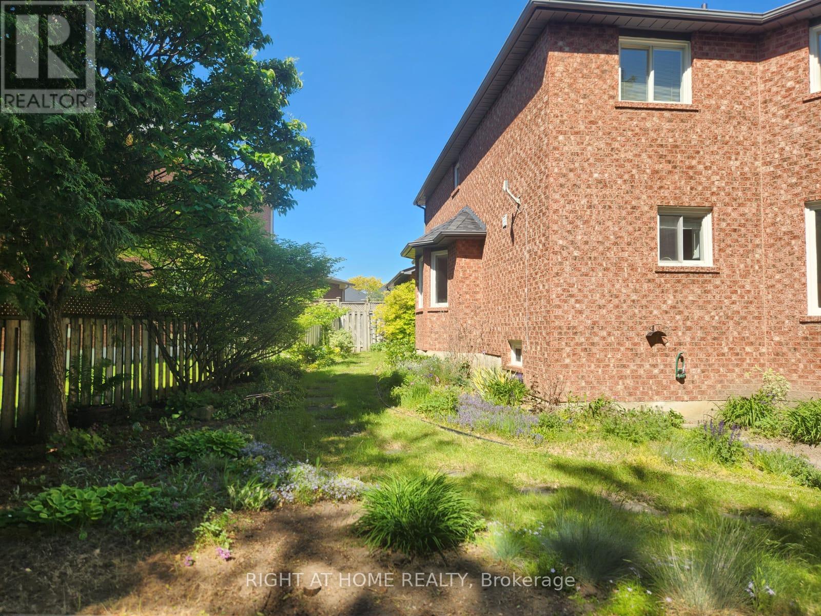 560 CHAGALL COURT - 44