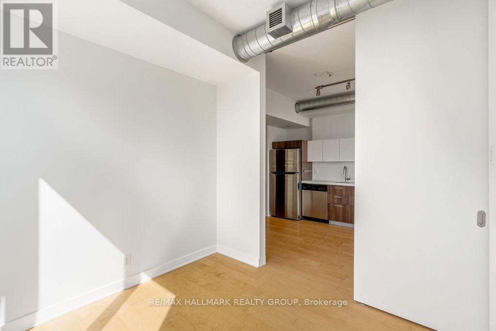 #646 340 MCLEOD STREET - 15
