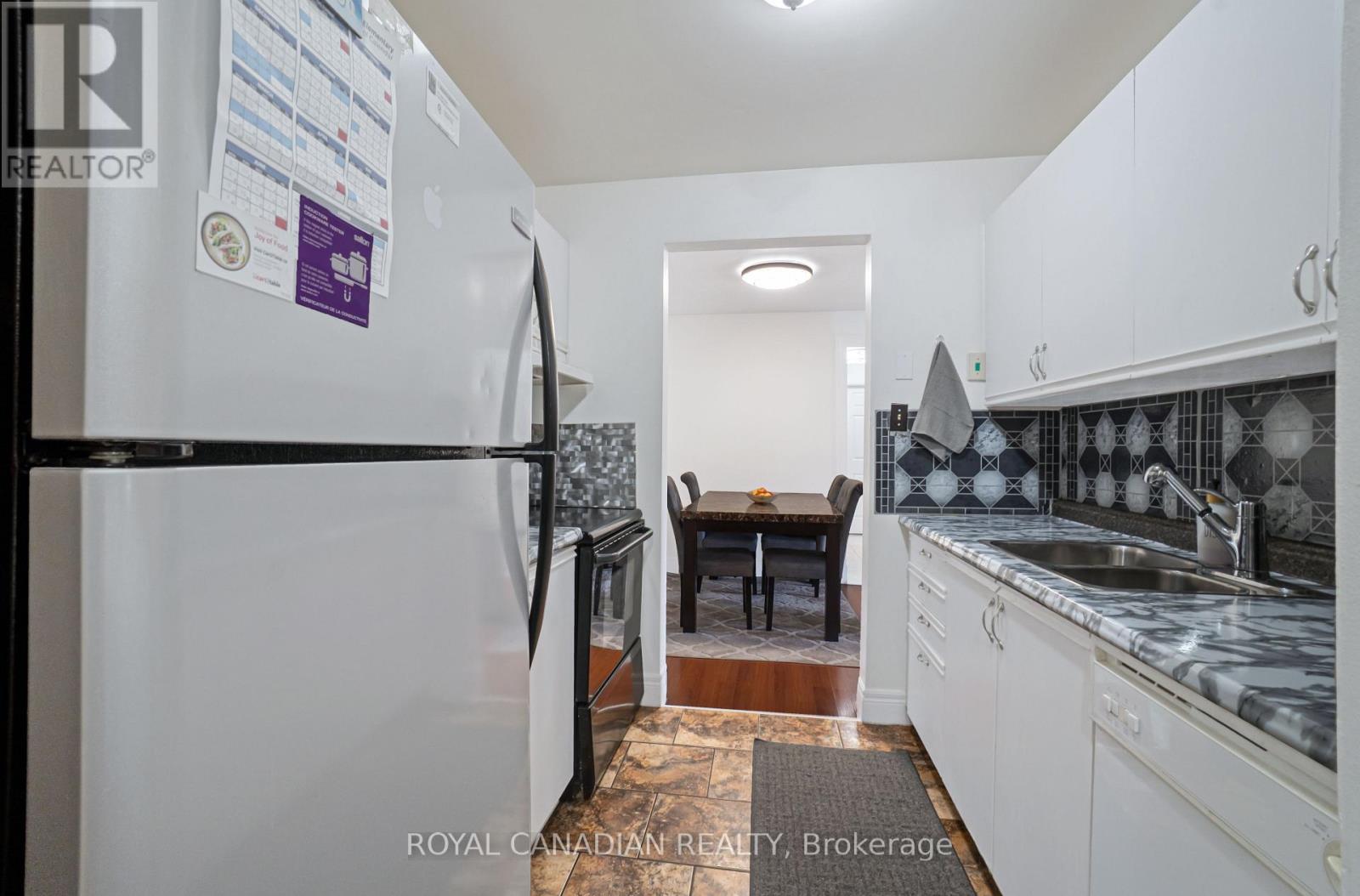 #87 1096 JALNA BOULEVARD - 13
